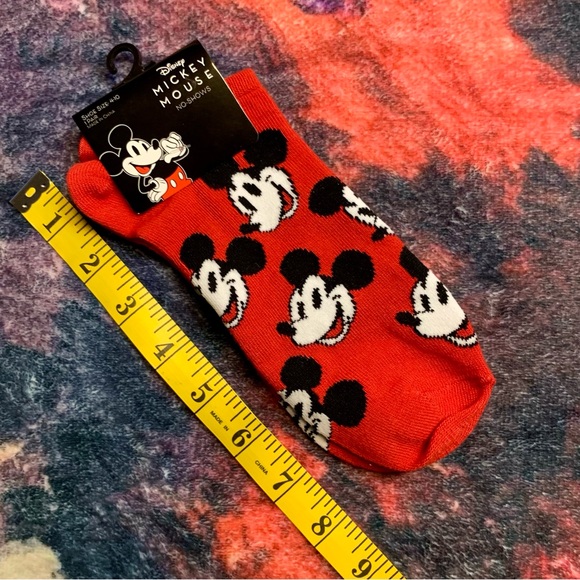 💜 Red Mickey Mouse No Show Socks - NWT - Picture 5 of 8